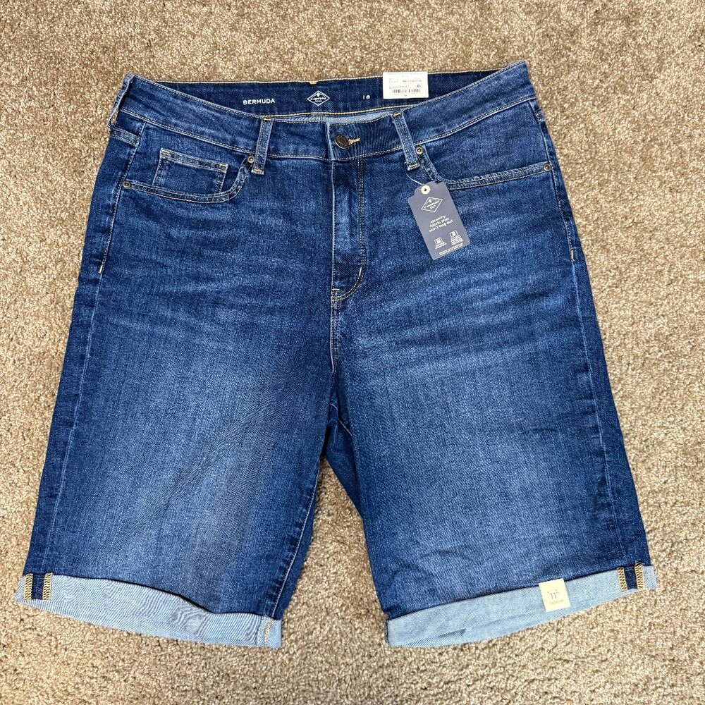 St John's Bay Secretly Slender Bermuda Shorts Womens 18 Midnight Blue Stretch